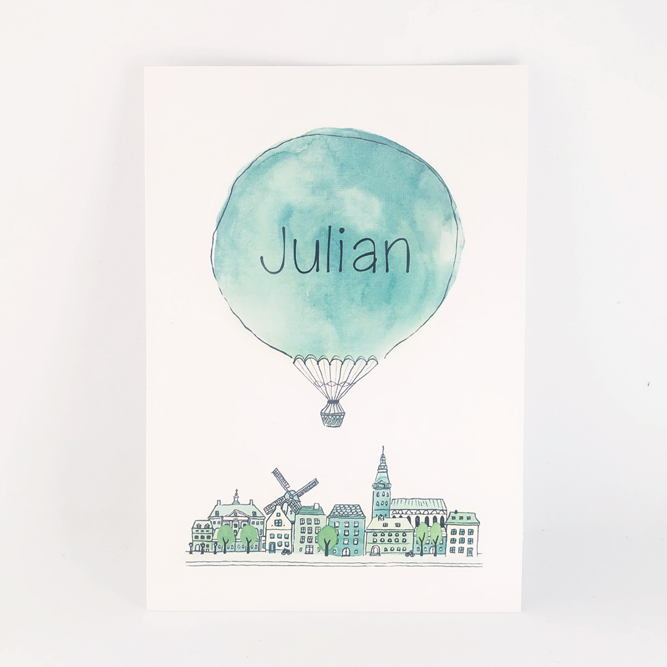 Geboortekaartje Julian met luchtballon en skyline, voor de geboorte van een jongen - van Kikker & Prins